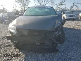 2015 Nissan Sentra SR with VIN 3N1AB7AP2FY265698, listed as a Copart auction lot 44362975 with 136,137 mi miles and Salvage Title. Bid and sale history available at DreamBid. Image 5.