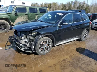2021 BMW X1 xDrive28i z VIN WBXJG9C03M5U08214, wystawiony jako Copart lot #47620695 z przebiegiem 44 319 mil mil oraz Szkody całkowita. Historia ofert i sprzedaży dostępna na DreamBid. Obrazek 1.