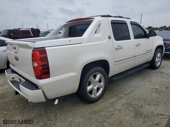 2013 Chevrolet Avalanche LTZ with VIN 3GNMCGE0XDG368091, listed as a Copart auction lot 73945984 with 0 mi miles and Salvage Title. Bid and sale history available at carsss.com. Image 3.
