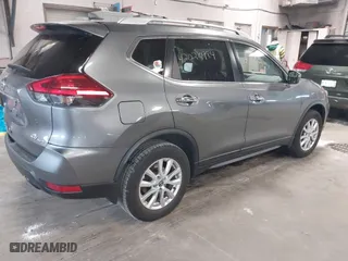 2017 Nissan Rogue SL with VIN JN8AT2MV2HW272009, listed as a IAAI auction lot 42020984 with 98,281 mi miles. Bid and sale history available at carsss.com. Image 4.