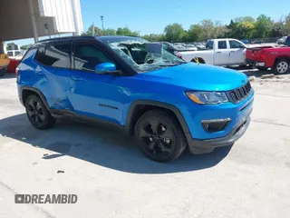2020 Jeep Compass Latitude with VIN 3C4NJCBB6LT147529, listed as a IAAI auction lot 41812976 with 44,770 mi miles and . Bid and sale history available at carsss.com. Image 1.