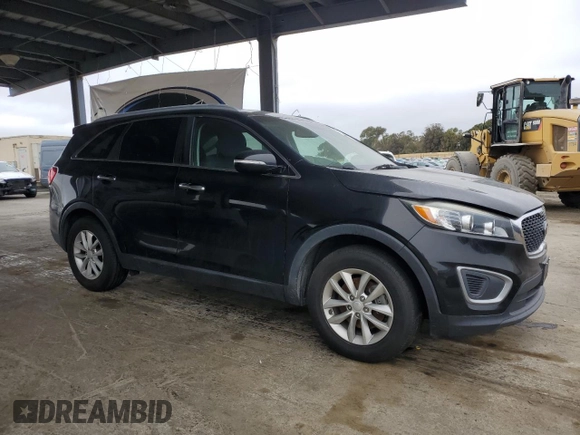 2017 Kia Sorento LX with VIN 5XYPG4A51HG286510, listed as a Copart auction lot 62597595 with 136,630 mi miles and Clean title. Bid and sale history available at DreamBid. Image 4.