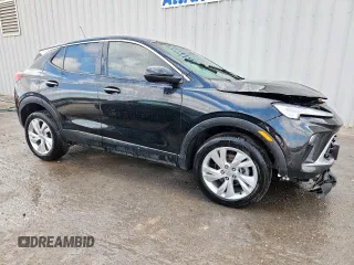 2024 Buick Encore GX Preferred z VIN KL4AMCSL7RB216831, wystawiony jako Copart lot #59699115 z przebiegiem 14 484 mil mil oraz Czysty tytuł • Clean title. Historia ofert i sprzedaży dostępna na DreamBid. Obrazek 4.