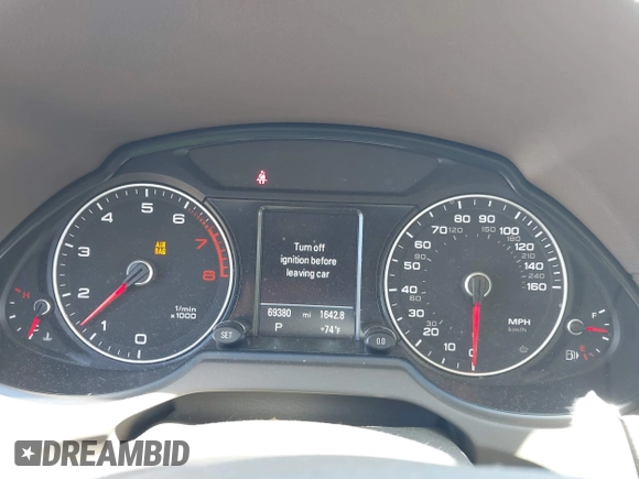 2015 Audi Q5 Premium Plus with VIN WA1LFAFP5FA121481, listed as a IAAI auction lot 41823011 with 69,380 mi miles. Bid and sale history available at carsss.com. Image 7.