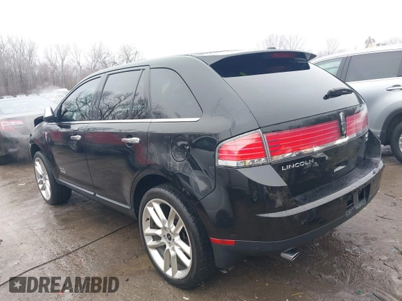 2010 Lincoln MKX with VIN 2LMDJ8JC2ABJ09727, listed as a IAAI auction lot 41441496 with 111,720 mi miles. Bid and sale history available at carsss.com. Image 3.