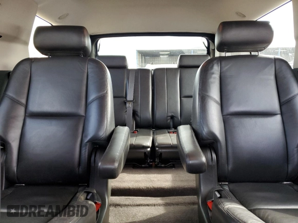 2010 Cadillac Escalade z VIN 1GYUKAEF8AR254884, wystawiony jako Copart lot #44844935 z przebiegiem 130 269 mil mil oraz Szkody całkowita. Historia ofert i sprzedaży dostępna na DreamBid. Obrazek 10.