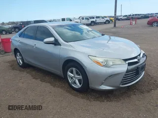 2015 Toyota Camry XLE with VIN 4T1BF1FK1FU475840, listed as a IAAI auction lot 41669607 with 104,881 mi miles. Bid and sale history available at carsss.com. Image 1.