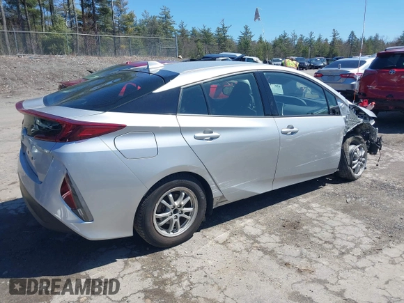 2020 Toyota Prius LE with VIN JTDKARFPXL3137917, listed as a IAAI auction lot 42037108 with 49,578 mi miles and . Bid and sale history available at DreamBid. Image 4.