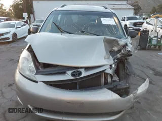 2008 Toyota Sienna XLE with VIN 5TDZK22CX8S186191, listed as a IAAI auction lot 41232329 with 109,103 mi miles. Bid and sale history available at carsss.com. Image 12.