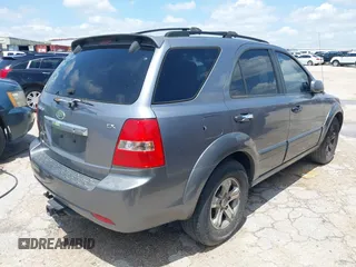 2007 Kia Sorento EX with VIN KNDJD736175693580, listed as a IAAI auction lot 42101625 with 230,030 mi miles and . Bid and sale history available at DreamBid. Image 4.