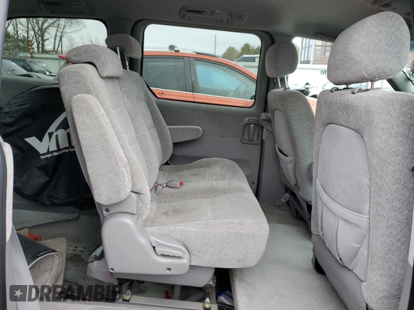 2005 Kia Sedona LX with VIN KNDUP132656639441, listed as a Copart auction lot 44145285 with 81,731 mi miles and Clean Title. Bid and sale history available at carsss.com. Image 11.