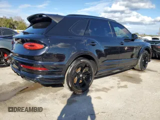 2022 Bentley Bentayga V8 z VIN SJAAM2ZV9NC013534, wystawiony jako Copart lot #74924334 z przebiegiem 10 200 mil mil oraz Nie do naprawy • Non repairable. Historia ofert i sprzedaży dostępna na DreamBid. Obrazek 3.