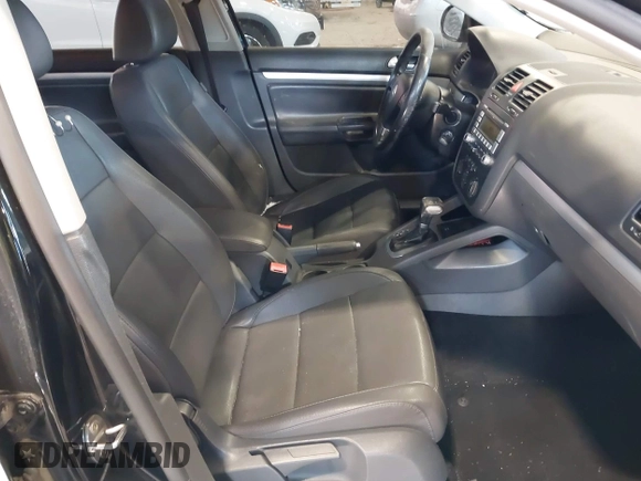 2008 Volkswagen Jetta SE with VIN 3VWRZ71K08M106704, listed as a IAAI auction lot 41402684 with 119,628 mi miles and . Bid and sale history available at DreamBid. Image 5.