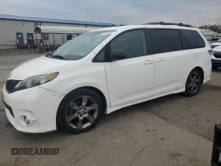 2012 Toyota Sienna SE with VIN 5TDXK3DC6CS185557, listed as a Copart auction lot 53316495 with 131,898 mi miles and Salvage Title. Bid and sale history available at carsss.com. Image 1.