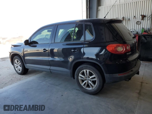 2011 Volkswagen Tiguan SE with VIN WVGBV7AX3BW520381, listed as a Copart auction lot 52288555 with 170,460 mi miles and Salvage Title. Bid and sale history available at DreamBid. Image 2.