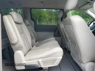 2009 Chrysler Town & Country Touring with VIN 2A8HR54X39R667914, listed as a Copart auction lot 66010904 with 214,583 mi miles and Salvage Title. Bid and sale history available at DreamBid. Image 11.