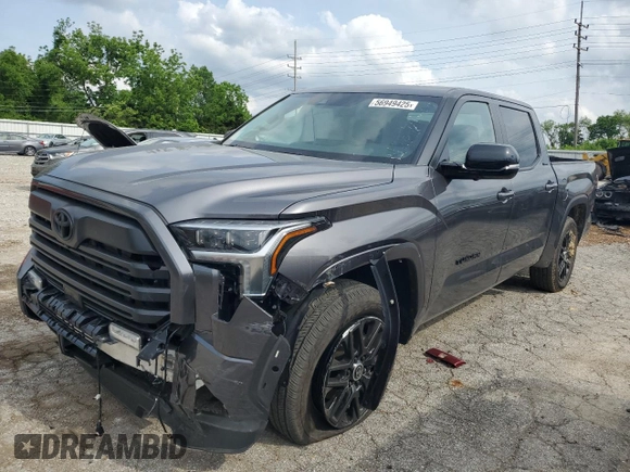 2024 Toyota Tundra Limited z VIN 5TFWA5DB8RX186584, wystawiony jako Copart lot #56949425 z przebiegiem 8 070 mil mil oraz Szkoda całkowita • Salvage title. Historia ofert i sprzedaży dostępna na DreamBid. Obrazek 1.