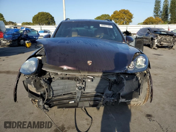 2017 Porsche Cayenne GTS z VIN WP1AD2A25HLA81008, wystawiony jako Copart lot #48987185 z przebiegiem 76 800 mil mil oraz Szkoda całkowita • Salvage title. Historia ofert i sprzedaży dostępna na DreamBid. Obrazek 5.