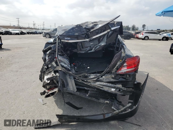 2019 Mercedes-Benz E 300 with VIN WDDZF4JB9KA517202, listed as a Copart auction lot 54513665 with 88,919 mi miles and Salvage title. Bid and sale history available at DreamBid. Image 6.