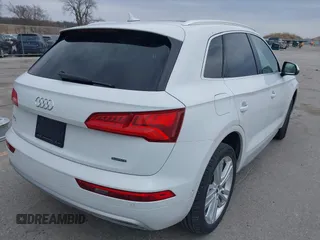 2019 Audi Q5 Prestige with VIN WA1CNAFY5K2057135, listed as a IAAI auction lot 41877915 with 142,007 mi miles. Bid and sale history available at carsss.com. Image 4.