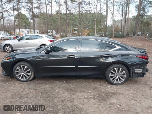 2021 Lexus ES with VIN 58ACZ1B18MU106522, listed as a IAAI auction lot 41053476 with 58,330 mi miles. Bid and sale history available at carsss.com. Image 15.