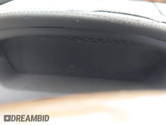 2011 Jaguar XJ XJL с VIN SAJWA2GBXBLV17528, выставлен на аукционе IAAI как лот 42423738 с пробегом Не указан миль и . История ставок и продаж доступна на DreamBid. Изображение 7.
