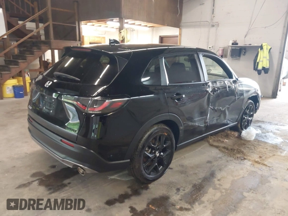 2024 Honda HR-V Sport z VIN 3CZRZ2H54RM774085, wystawiony jako IAAI lot #42181961 z przebiegiem 17 136 mil mil oraz . Historia ofert i sprzedaży dostępna na DreamBid. Obrazek 4.