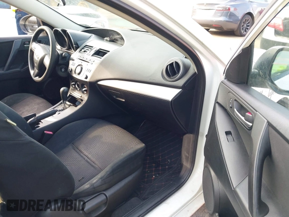 2013 Mazda 3 i SV с VIN JM1BL1TG7D1776835, выставлен на аукционе IAAI как лот 42452529 с пробегом 198 030 миль миль и . История ставок и продаж доступна на DreamBid. Изображение 5.