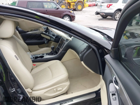 2015 Infiniti Q50 Premium with VIN JN1BV7AR8FM396828, listed as a IAAI auction lot 42313019 with 130,707 mi miles and . Bid and sale history available at DreamBid. Image 5.