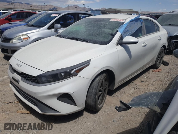 2022 Kia Forte LXS with VIN 3KPF24AD0NE431059, listed as a Copart auction lot 48265445 with 32,896 mi miles and Salvage Title. Bid and sale history available at DreamBid. Image 1.
