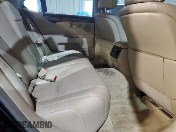 2007 Lexus LS 460 z VIN JTHBL46F375048400, wystawiony jako Copart lot #55879835 z przebiegiem 121 278 mil mil oraz Czysty tytuł • Clean title. Historia ofert i sprzedaży dostępna na DreamBid. Obrazek 10.