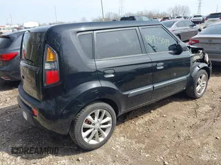 2010 Kia Soul + with VIN KNDJT2A25A7180012, listed as a IAAI auction lot 41925049 with 191,511 mi miles. Bid and sale history available at carsss.com. Image 4.