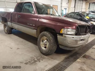 2001 Dodge Ram 1500 with VIN 1B7HF13ZX1J283567, listed as a IAAI auction lot 41588576 with 271,227 mi miles. Bid and sale history available at carsss.com. Image 1.