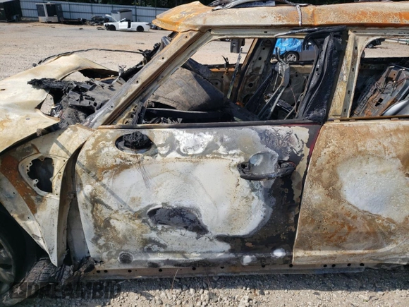 2019 MINI Countryman Cooper with VIN WMZYS7C58K3J05013, listed as a Copart auction lot 57334045 with Not provided miles and Non repairable. Bid and sale history available at DreamBid. Image 7.
