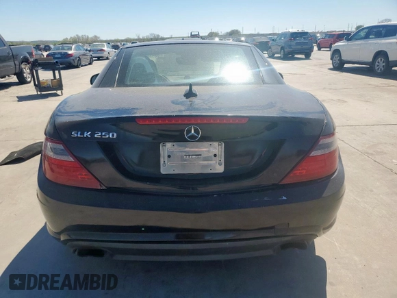 2015 Mercedes-Benz SLK 250 z VIN WDDPK4HA9FF107718, wystawiony jako Copart lot #50418325 z przebiegiem 73 718 mil mil oraz Czysty tytuł • Clean title. Historia ofert i sprzedaży dostępna na DreamBid. Obrazek 6.