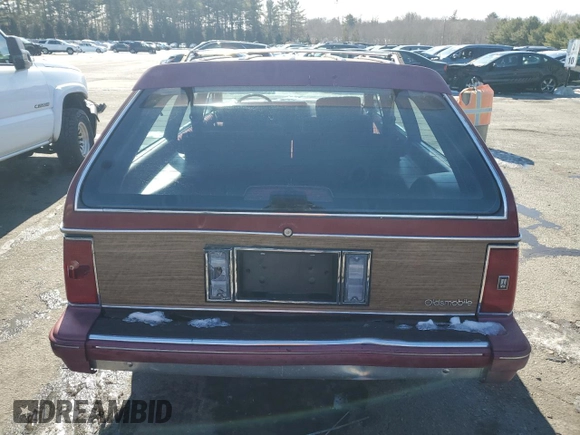 1993 Oldsmobile Cutlass z VIN 1G3AJ85N8P6362475, wystawiony jako Copart lot #45789795 z przebiegiem 103 756 mil mil oraz Tytuł czysty. Historia ofert i sprzedaży dostępna na DreamBid. Obrazek 6.