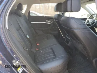 2021 Audi e-tron Prestige z VIN WA1VAAGEXMB028077, wystawiony jako Copart lot #51068735 z przebiegiem 36 998 mil mil oraz Szkody całkowita. Historia ofert i sprzedaży dostępna na DreamBid. Obrazek 11.
