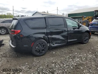 2023 Chrysler Pacifica Hybrid Limited with VIN 2C4RC1S77PR604580, listed as a Copart auction lot 55329464 with 2,497 mi miles and Salvage Title. Bid and sale history available at carsss.com. Image 3.