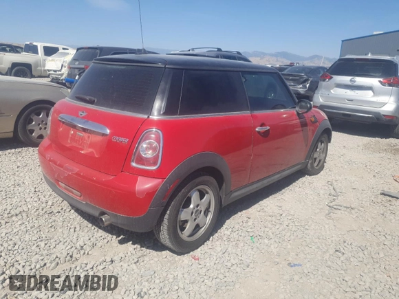 2011 MINI Hardtop with VIN WMWSU3C5XBT184531, listed as a Copart auction lot 66406015 with 158,576 mi miles and Clean title. Bid and sale history available at DreamBid. Image 3.