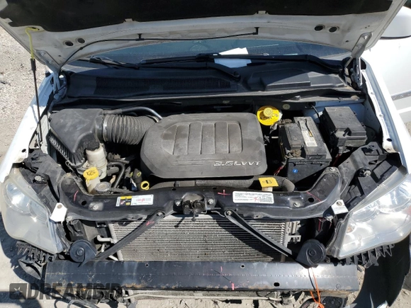 2015 Chrysler Town & Country Touring with VIN 2C4RC1BG4FR601313, listed as a Copart auction lot 48514685 with 186,328 mi miles and Salvage Title. Bid and sale history available at carsss.com. Image 12.