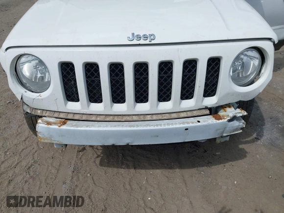 2016 Jeep Patriot High Altitude with VIN 1C4NJPFA0GD732675, listed as a IAAI auction lot 41956028 with 196,740 mi miles and . Bid and sale history available at DreamBid. Image 6.