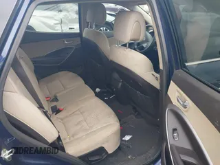 2017 Hyundai Santa Fe 2.4L z VIN 5XYZU3LB7HG418300, wystawiony jako IAAI lot #42369329 z przebiegiem 126 326 mil mil oraz . Historia ofert i sprzedaży dostępna na DreamBid. Obrazek 8.