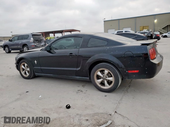 2007 Ford Mustang Deluxe z VIN 1ZVFT80N275250748, wystawiony jako Copart lot #57345935 z przebiegiem 145 523 mil mil oraz Czysty tytuł • Clean title. Historia ofert i sprzedaży dostępna na DreamBid. Obrazek 2.