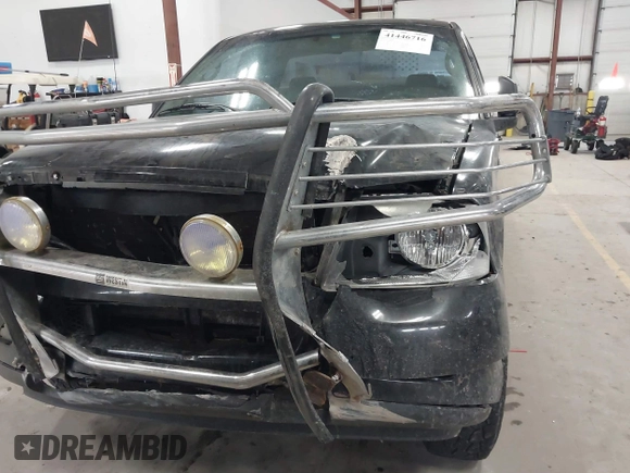 2005 Ford F-150 XL with VIN 1FTRF12265KE88523, listed as a IAAI auction lot 41446716 with 173,866 mi miles. Bid and sale history available at carsss.com. Image 6.
