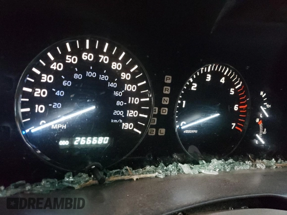 2003 Lexus LX with VIN JTJHT00W533533590, listed as a Copart auction lot 51649355 with 266,680 mi miles and Non Repairable. Bid and sale history available at carsss.com. Image 9.
