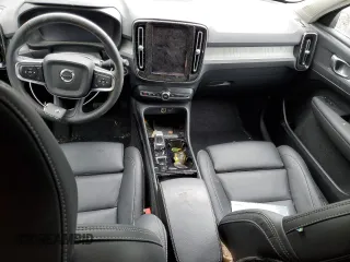 2025 Volvo XC40 Plus Bright Theme с VIN YV4L12UE3S2503506, выставлен на аукционе Copart как лот 58265625 с пробегом 12 667 миль миль и Чистый • Clean title. История ставок и продаж доступна на DreamBid. Изображение 8.