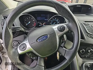 2013 Ford Escape SE z VIN 1FMCU9G93DUD04038, wystawiony jako IAAI lot #42587629 z przebiegiem 213 211 mil mil oraz . Historia ofert i sprzedaży dostępna na DreamBid. Obrazek 39.