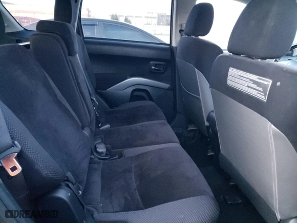 2011 Mitsubishi Outlander LS with VIN JA4JT3AXXBU610616, listed as a Copart auction lot 82882744 with 309,979 mi miles and Clean Title. Bid and sale history available at carsss.com. Image 11.