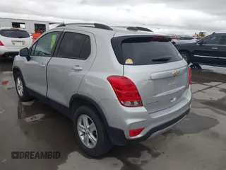 2021 Chevrolet Trax LT with VIN KL7CJPSM4MB374198, listed as a IAAI auction lot 41190073 with 68,733 mi miles and . Bid and sale history available at DreamBid. Image 3.