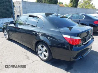 2007 BMW 5 Series 530xi with VIN WBANF73517CU25852, listed as a IAAI auction lot 42172904 with 146,045 mi miles and . Bid and sale history available at carsss.com. Image 3.